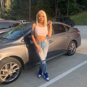 Meet your Posher, Jade